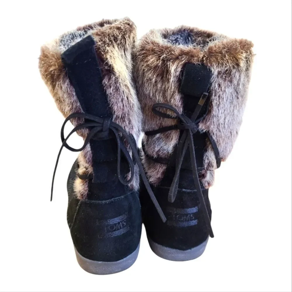 TOMS Nepal Suede Winter Boots Womens size 7